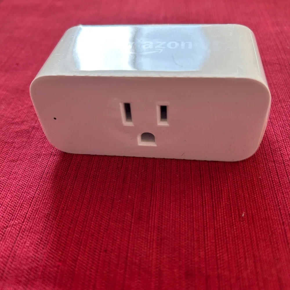 Amazon Smart Plug in White NWOB - Picture 5 of 7
